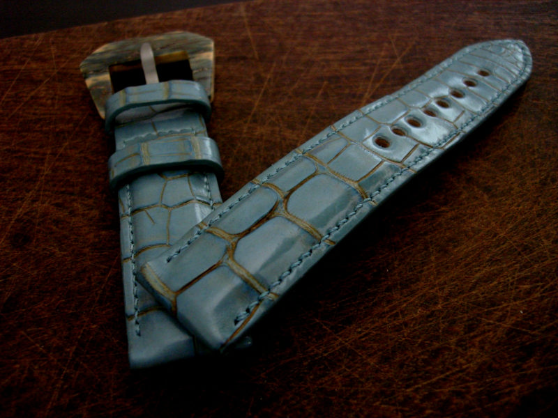 Straps made from Saint-Tropez Alligator