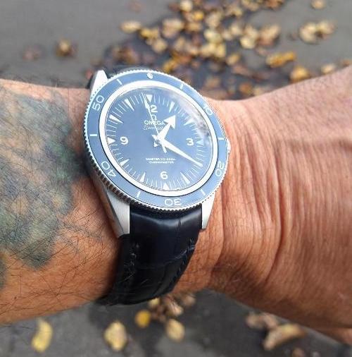 Racing Black Alligator with integrated fit for Omega Seamaster 300