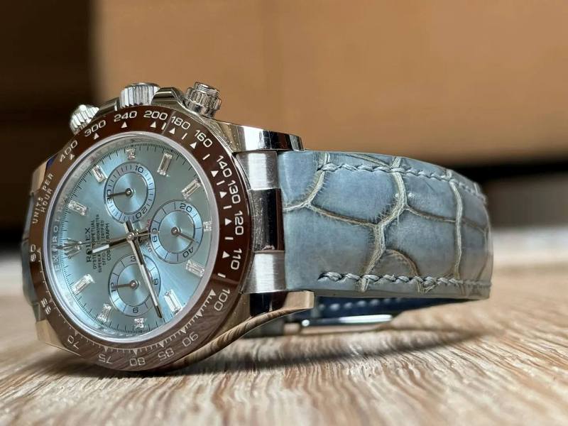 Steven's Plantinum Daytona on Martinique Bleu Alligator strap