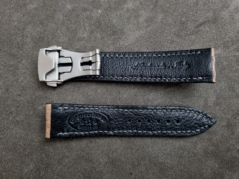 Black Tabasco Lining for Khaki Ostrich Crown Quill watch strap Black Tabasco Lining for Khaki Ostrich Crown Quill watch strap