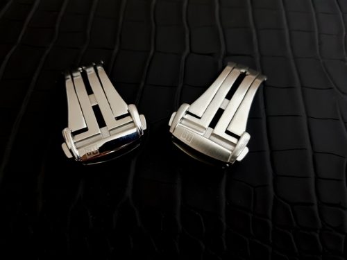 D9 logo deployant clasps